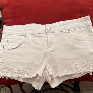 Rue21 Ivory Lace-Accent Jean Shorts